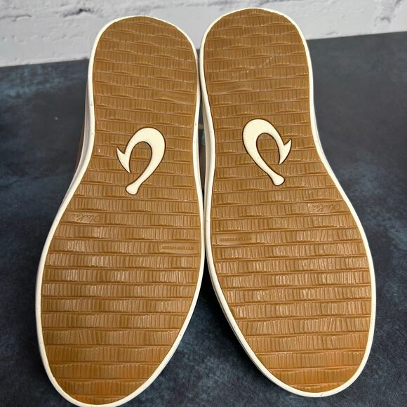 OluKai Women's 5 Hawai'iloa Manu Hope Ankle Booties Leather Taupe Grey/Off White - Picture 12 of 12